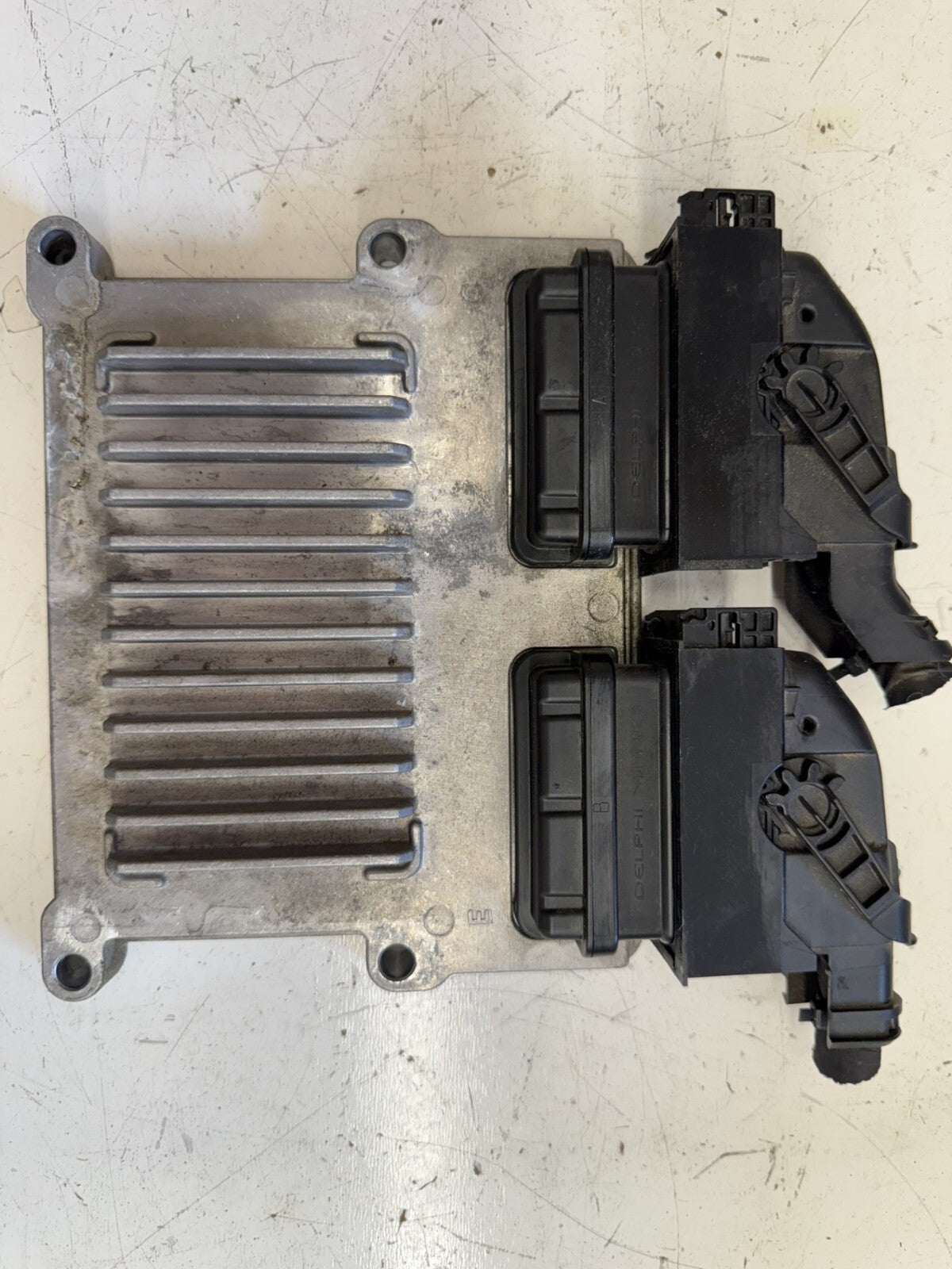 OEM 12-14 Hyundai Genesis 39105-3CBN0 Computer Engine Control ECU ECM Module